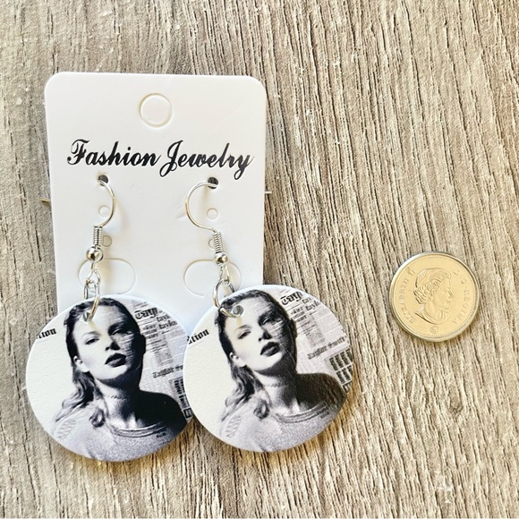 Reputation Dangle Earrings - Picture 2 of 2